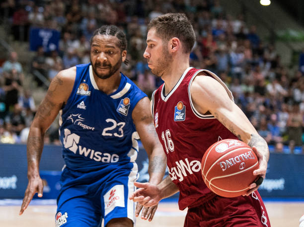 他们每一个 他们每一个